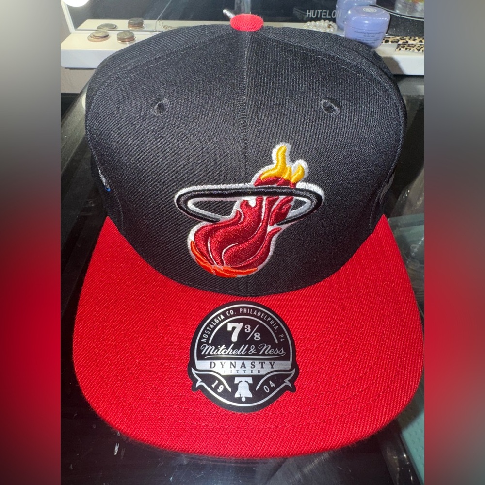 Mitchell & Ness NBA Miami Heat HWC Coast 2 Coast Fitted Hat/Cap, New, 7 3/8